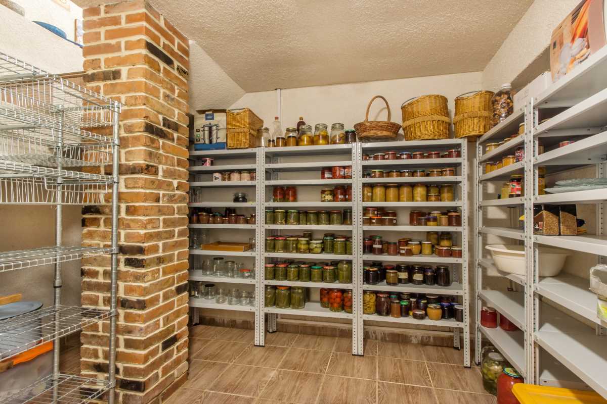 5 Essential Tips to Help You Master Pantry Organization 