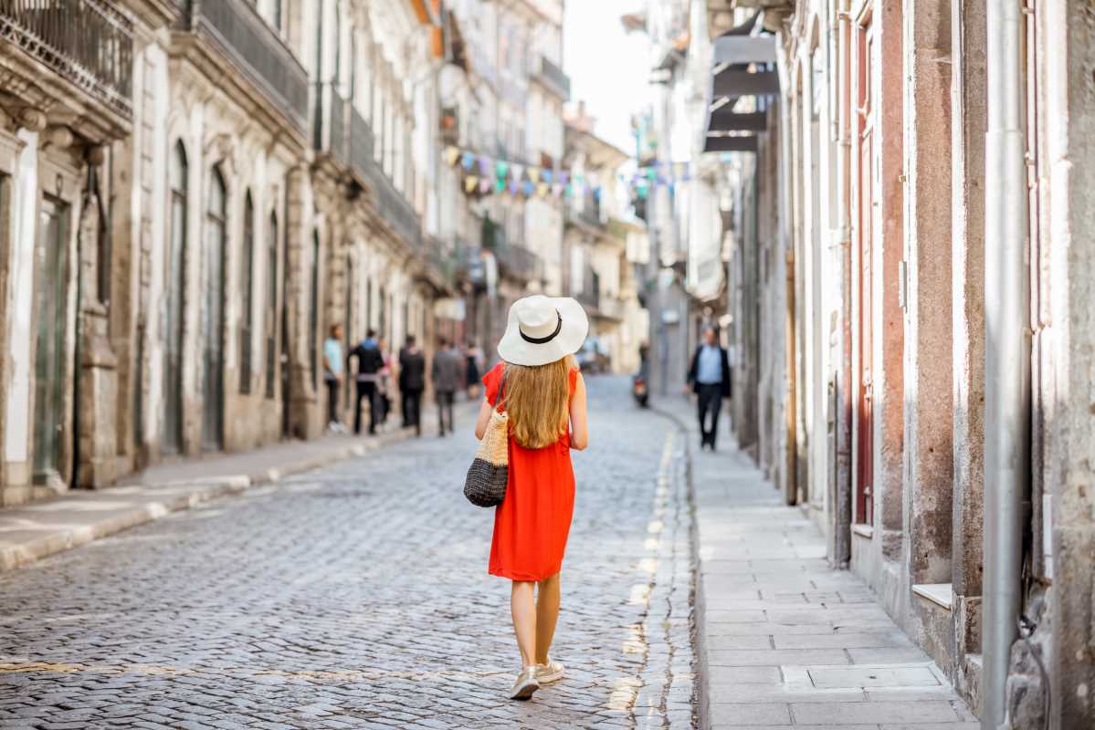 Linguistic Quirks Travelers Encounter in Regional Dialects